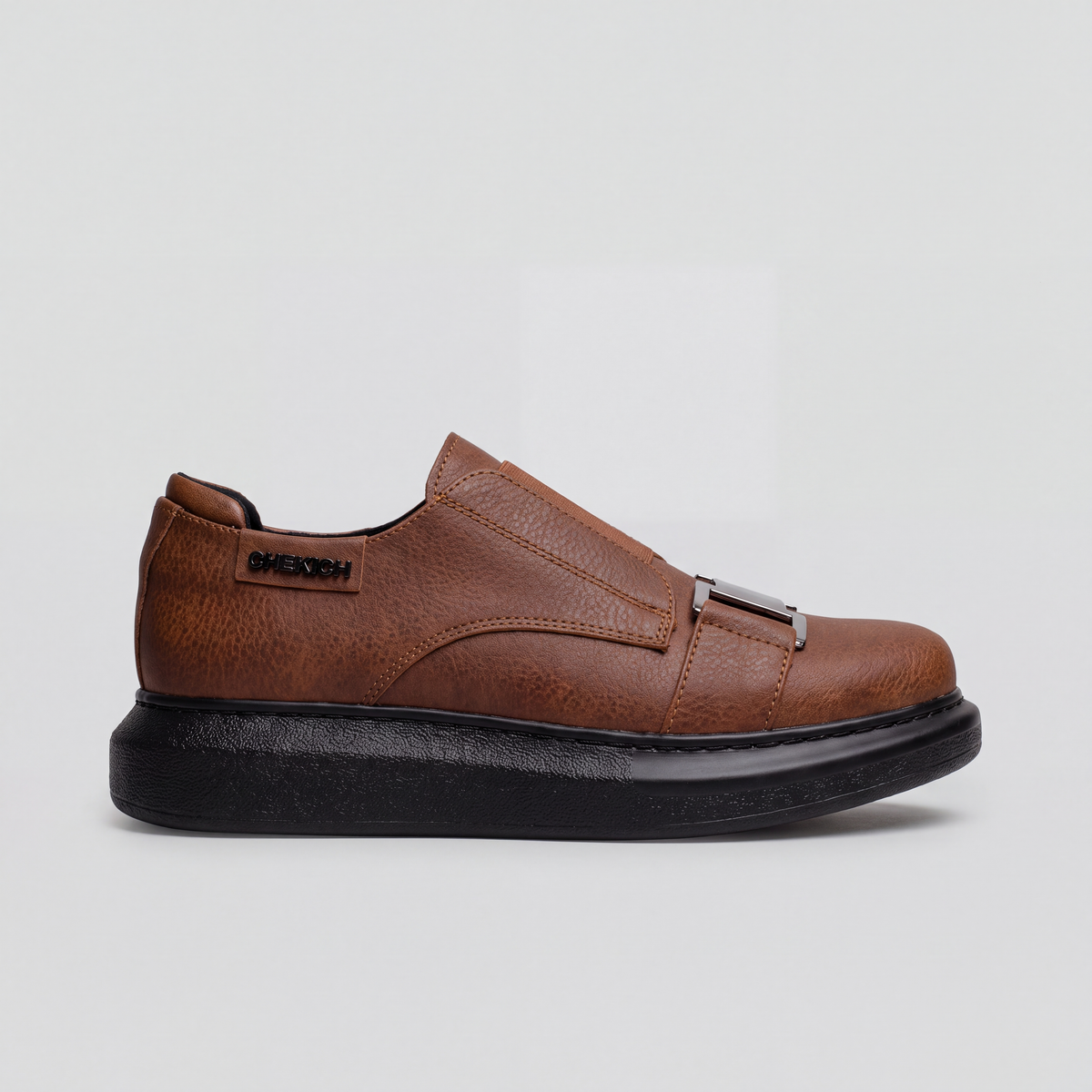 Chekich South Africa VIP V2 Brown Black sneaker with stylish design and contrasting color accents.