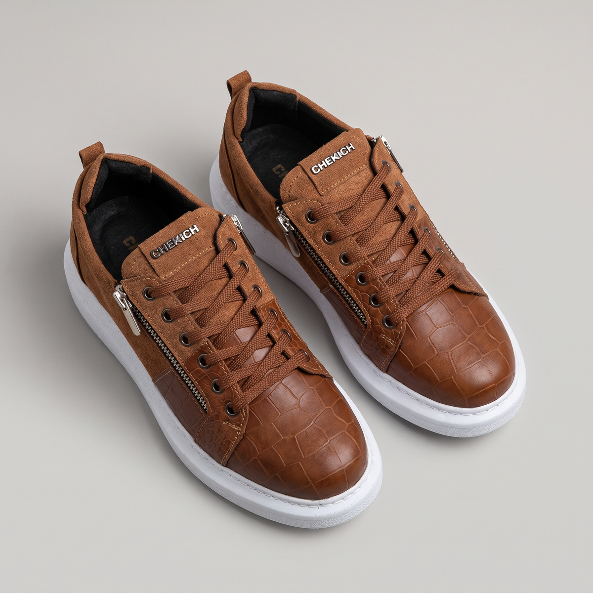 PHANTOM V2 Brown White