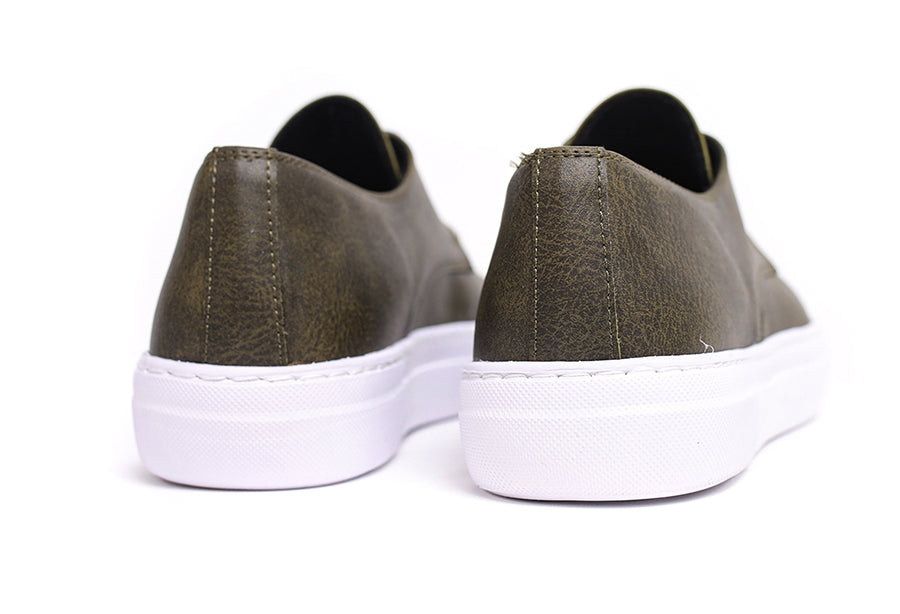 Shopify Pitti Green sneakers with green and white color scheme, featuring stylish design and comfortable fit.