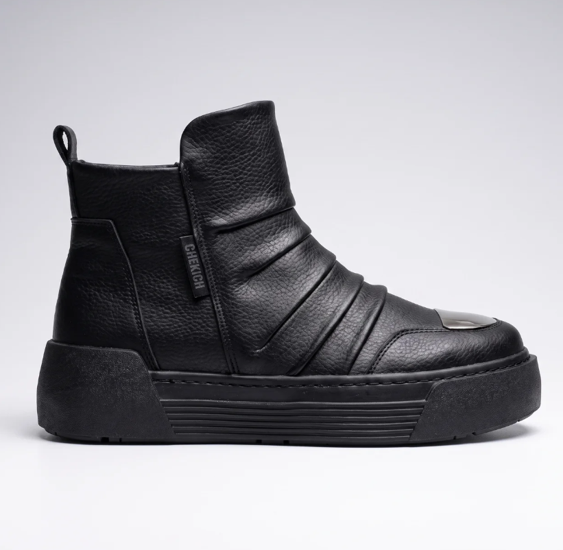 Black Chekich South Africa SWAT sneakers with sleek design, featuring a modern silhouette and durable material.