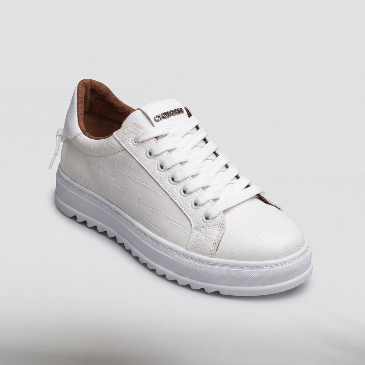 TRACKSTER All White
