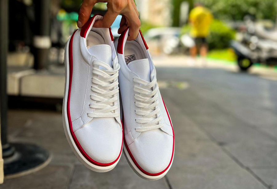 Strut White / Red